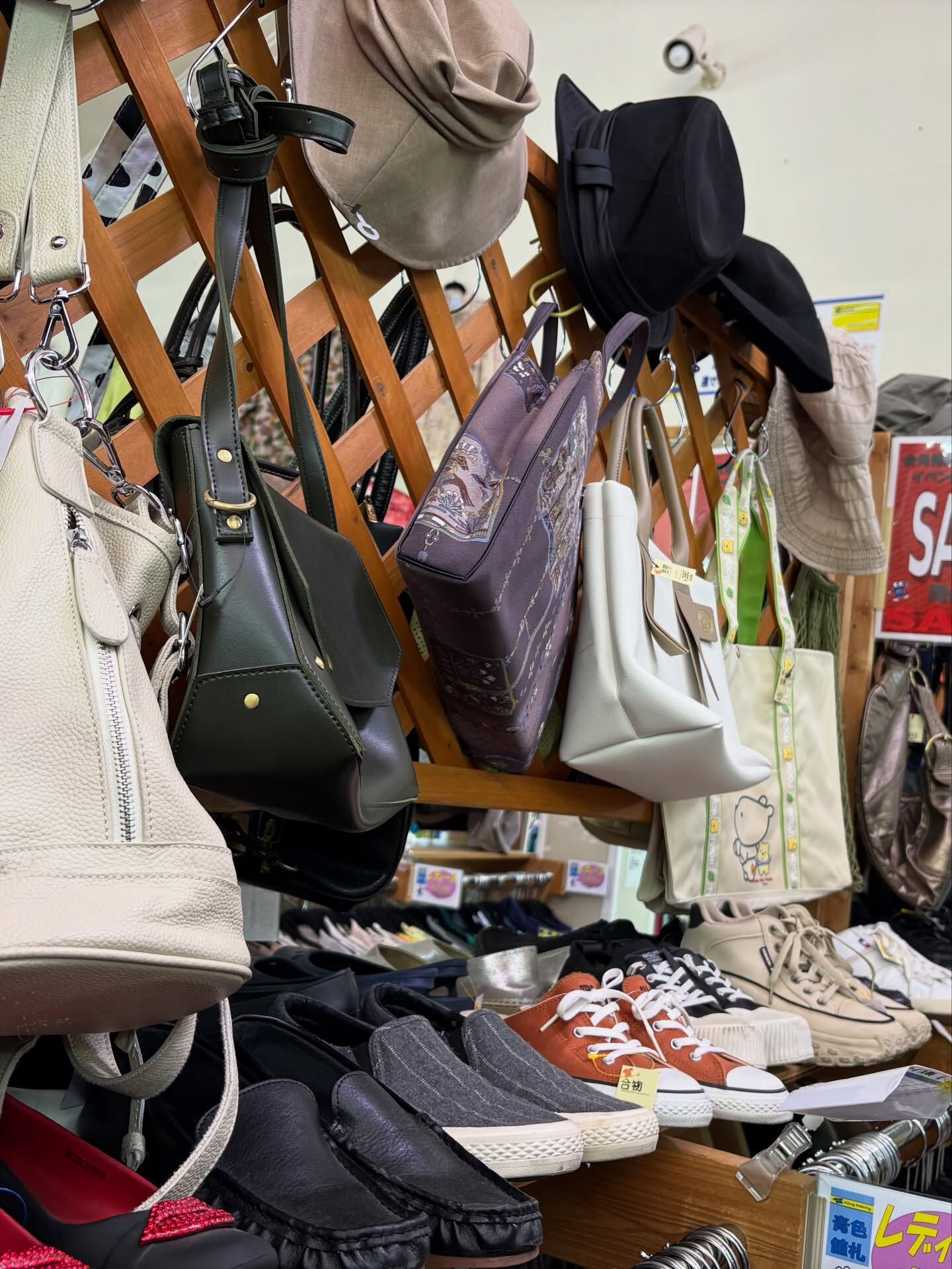 奈良県生駒市にある古着リサイクルショップ♻️キングファミリー
